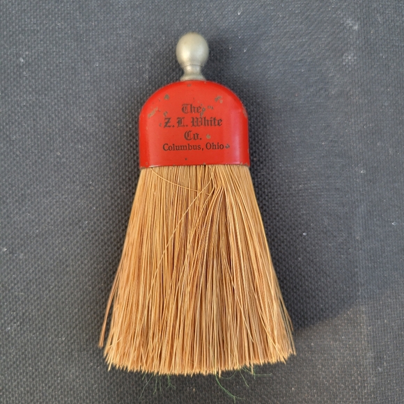 Vintage Mini Whisk Broom ~ Z.L. White Co. Columbus, OH ~ Antique? ~ Neat Item! - Picture 13 of 15